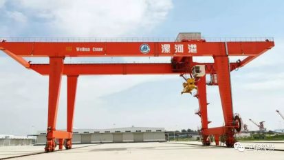   衛(wèi)華起重，飛天入海！